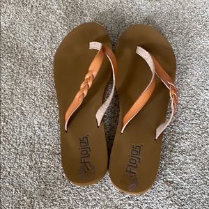 flip flips